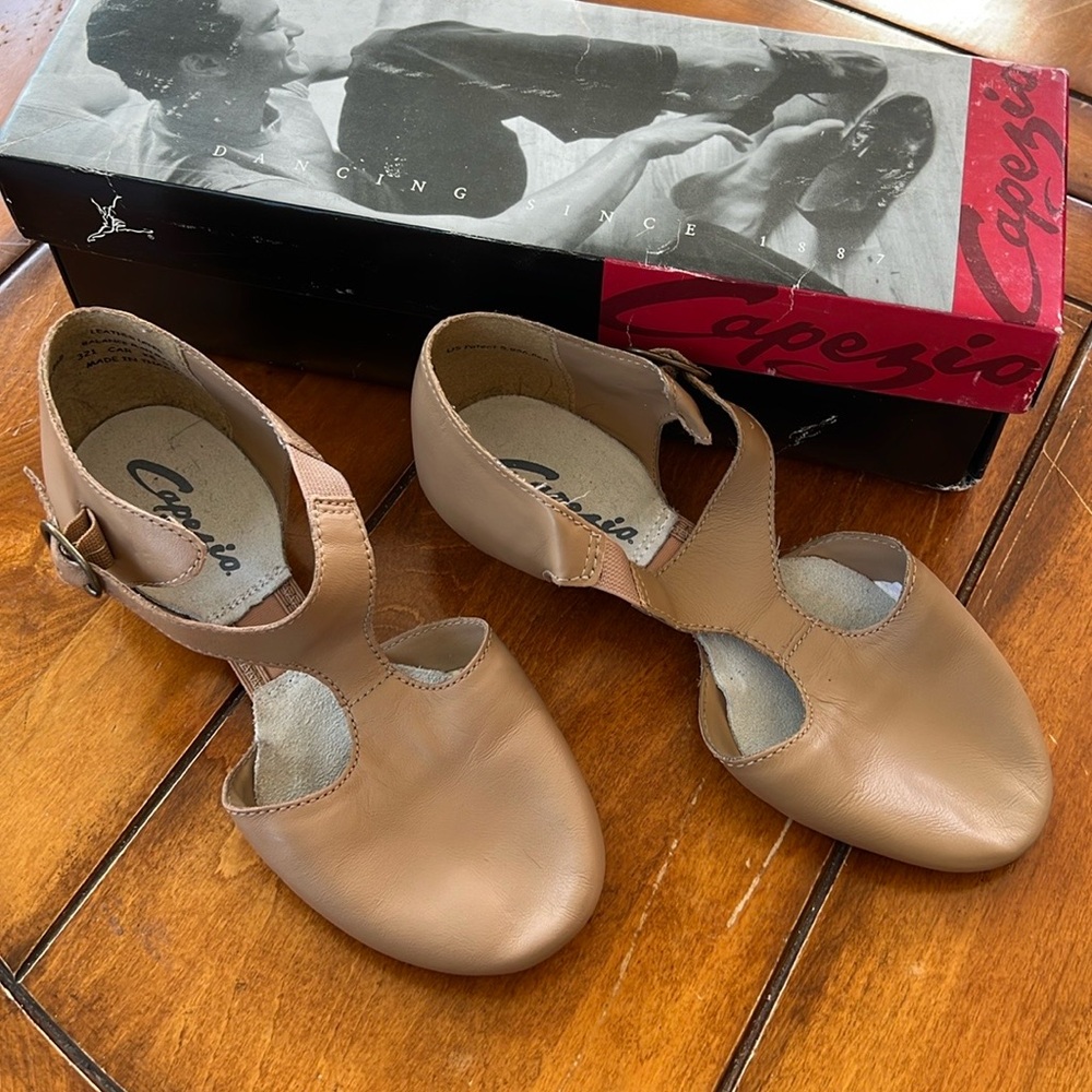 Capezio Pedini dance shoe. New. Caramel. Size 5.5